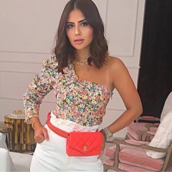 🦋 BLOGGERS FAVORITE 🦋 ZARA ASYMMETRICAL PRINTED TOP SIZE M - Picture 1 of 16